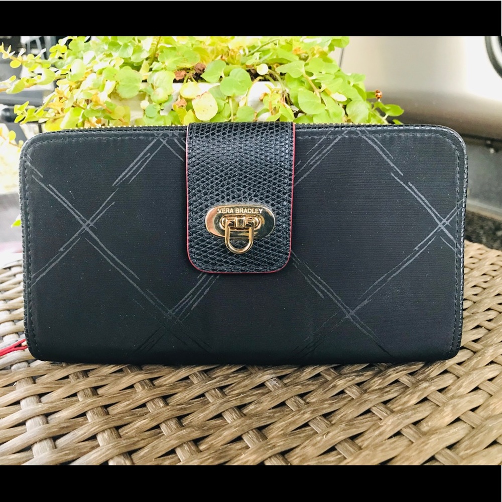 Vera Bradley Peppy Poly Wallet